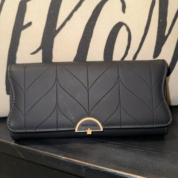 SHEIN Black Quilted Clutch with Gold Accent - Picture 2 of 6